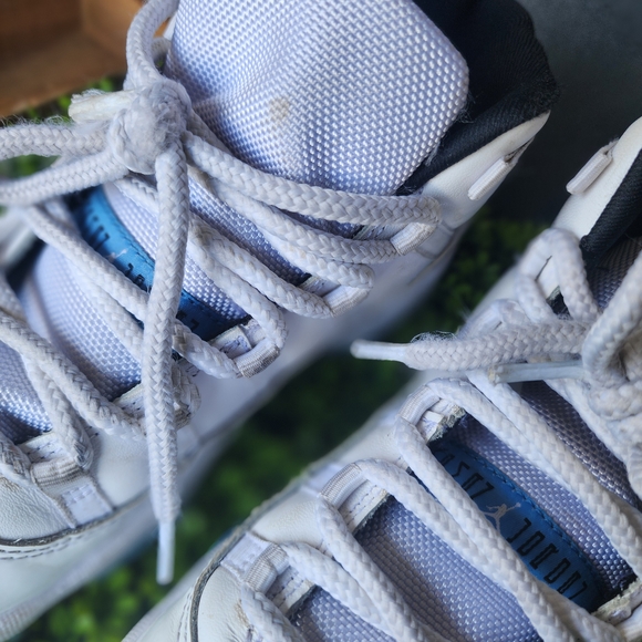 Jordan 11 Retro Legend Blue - Picture 8 of 15